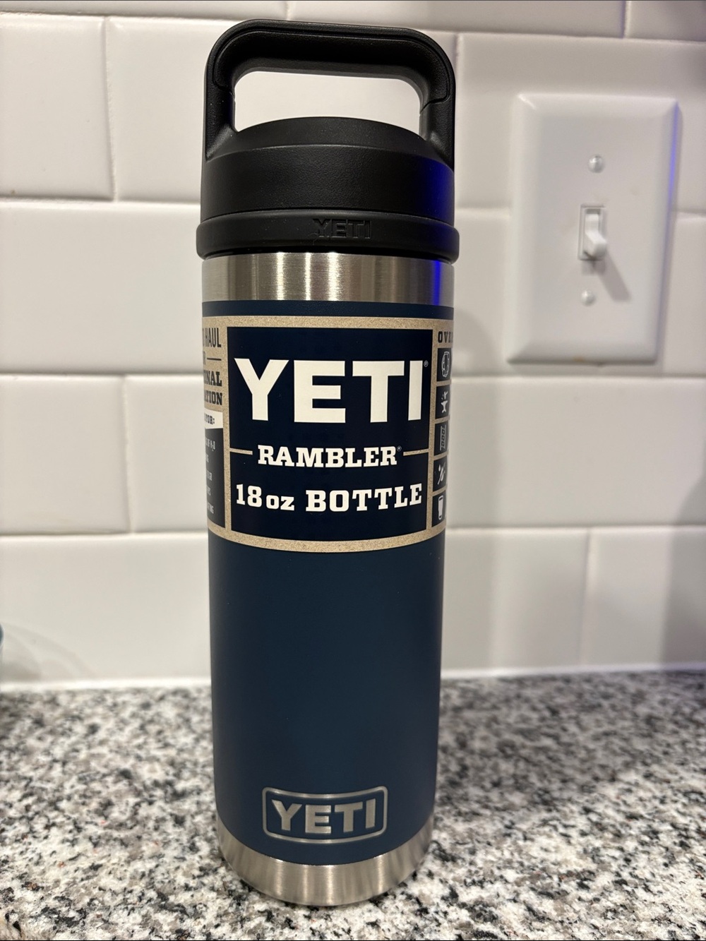 Yeti Rambler 18oz Navy
